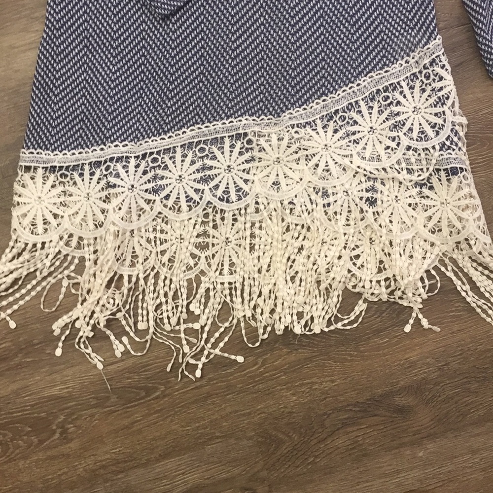 Alya Herring Bone Top - Picture 2 of 6